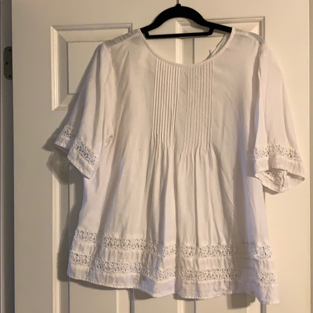 Old Navy White Cotton Top Size M